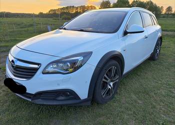 Insignia country torurer, 4x4, 250km, LPG