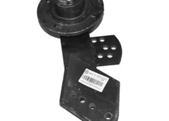 YM2960-218 MF555 Massey Ferguson Wspornik zespołu piasty ostrza tnącego