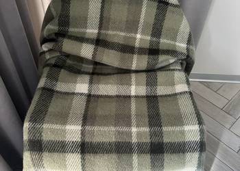 Koc - pled  motyw krata 100 % wełny 150x180