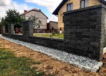 Ogrodzenie łupane Joniec Gorc Czarny bloczek łupany 38x8