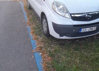 Samochód 9 osobowy 2012 rvivaro 2.0 l.