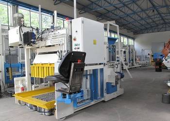 SUMAB E-12   WIBROPRASA DO BLOCZKÓW KRĘGÓW PUSTAKÓW KOSTKI