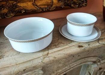 Sosjerka i miseczka Rosenthal. Syg. Thomas.  Biała porcelana, z motywem zł Sosjerka i miseczka Rosenthal. Syg. Thomas.  Biała porcelana, z motywem zł