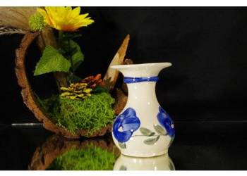 Wazon ceramiczny ręcznie malowany – kobaltowe kwiaty – vintage PRL