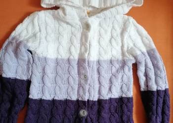 Sweterek w warkocze Camiza roz.104/110.Sweter z kapturem.