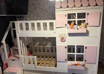 Łóżeczko piętrowe domek