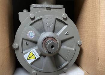 Claas Lexion Mega Dominator przekładnia napędu kosy  heder Szumacher