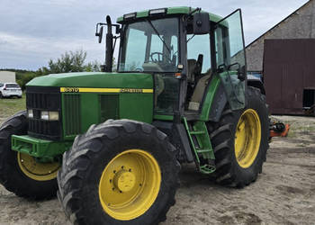 Ciągnik JOHN DEERE 6810, 4x4 - 125 KM, PowerQuad