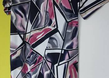 XL(50) Ołówkowa sukienka z falbaną na dole Butik (produkt polski)