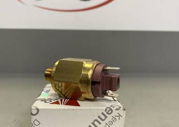 Czujnik oleju hydraulicznego Massey Ferguson LA323544850 ORYGINAŁ AGCO