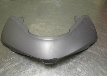 Tylny plastik pod lampami Suzuki Burgman 125 14r.