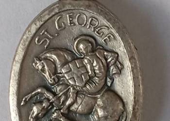 Religijny medalion katolicki z wizerunkiem św. Jerzego i Maryi Panny