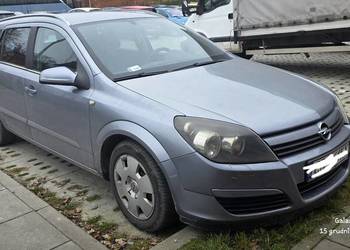Opel Astra H maska