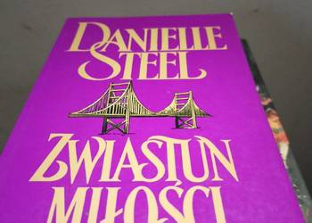 Zwiastun miłości Steel romanse literatura księgarnia wyprzedaż książki