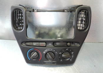 PANEL NAWIEWU KLIMATYZACJI TOYOTA YARIS I