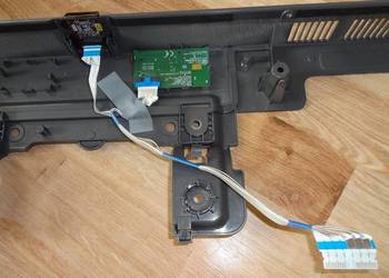 LG 49SK8100PLA - IR, Power, moduł sieci (chyba WiFi)