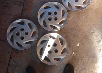 100 Honda kołpaki oryginał