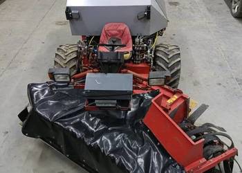 Kombajn do zbioru orzechów laskowych