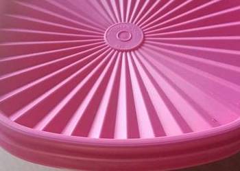 Nowy różowy pojemnik z pokrywką Harvest Tupperware