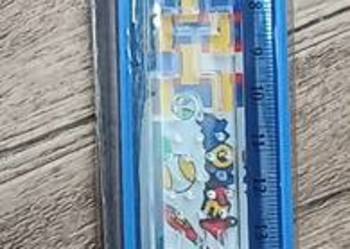 Pudełko na ołówki z linijką