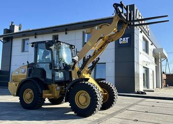 ŁADOWARKA KOŁOWA CATERPILLAR 906