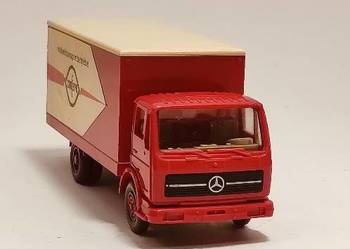 Mercedes Benz ciężarówka skala 1:87