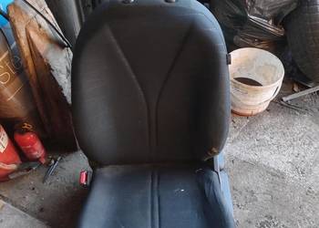 Fotele Przednie Na Szt Toyota Yaris II 5 drzwi Wysyłka