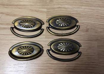 Stare uchwyty do mebli. Cena za 4 szt Stare uchwyty do mebli. Cena za 4 szt