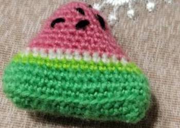 Maskotka arbuz na szydełku