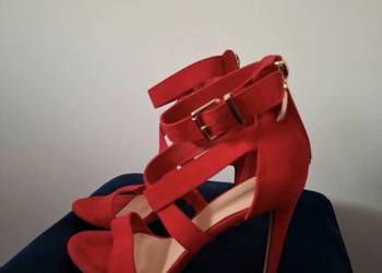 Czerwone buty