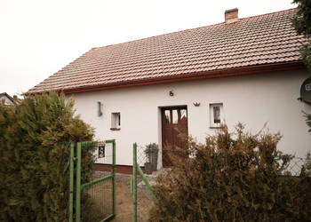 Dom na wsi z dużą działką i ogrodem – Dalborowice