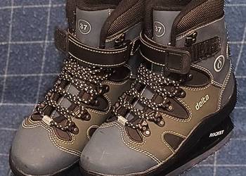 Łyżwy hokejowe rozmiar 37,0 wkładki 23,5 cm Stan bdb