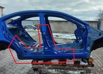 Subaru WRX STI 2015 próg prawy słupek środkowy zejście łuk progu 