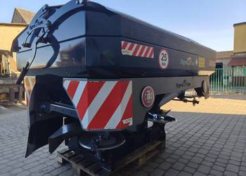 Rozsiewacz Agro-Tom RNH XL 1200