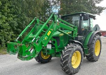 Ciągnik John Deere 5080 M z ładowarką