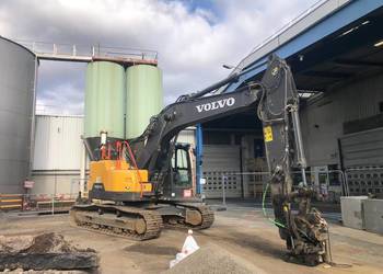 Koparka Gąsienicowa VOLVO ECR235EL Osprzęt Dwie Łyżki