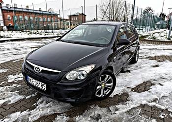 *Hyundai i30*1.4 benzyna*NOWY ROZRZĄD*Niski przebieg*2kpl opon*