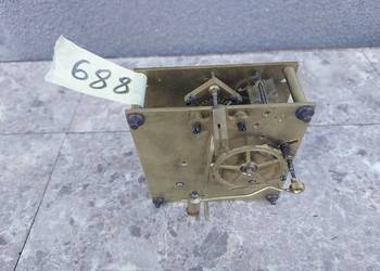 688 Mechanizm starego zegara ściennego pełna płyta uszkodzony
