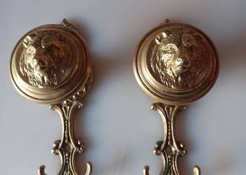 Piękny wieszak z głową lwa. Mosiądz.