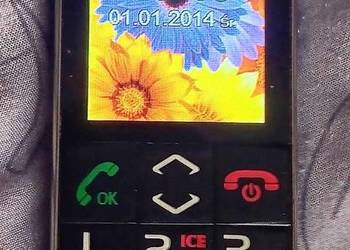 Telefon komórkowy dla Seniora babci dziadka Maxcom MM720BB z bazą Telefon komórkowy dla Seniora babci dziadka Maxcom MM720BB z bazą
