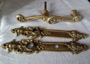 Stare mosiężne ozdobne klamki do drzwi