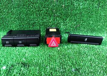 Panel Sterowania,włącznik świateł przeciwmgłowych, włącznik awaryjnych A4B5