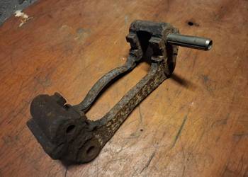 Jarzmo hamulcowe lewy przód Mazda 6 GG GY 2.0 diesel CITD