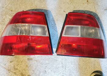 Tylne lampy Vectra B sedan