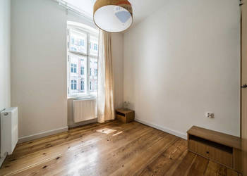 Extra urządzone mieszkanie balkon zieleń centrum