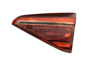 LAMPA TYŁ W KLAPĘ PRAWA SEDAN USA  561945308C VW Volkswagen Passat VIII B8
