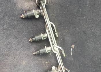 Listwa Wtryskowa 1.6 050 133 681 A  Audi A4 B5 (a-12)