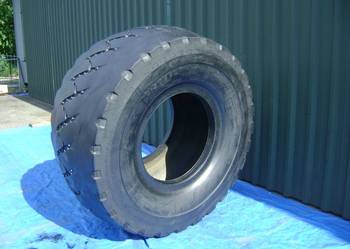 OPONA 775/65 R - 29 BRIDGESTONE CUT RESISTANT BDB OPONA 775/65 R - 29 BRIDGESTONE CUT RESISTANT BDB