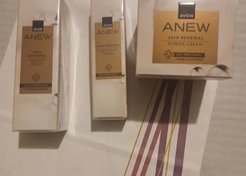 Zestaw kremów  avon z kolagenem.