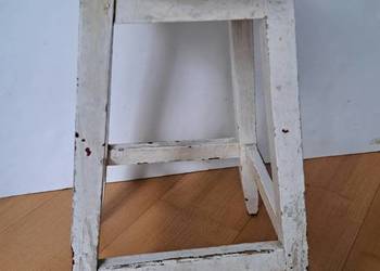 Taboret Drewniany, Siedzisko Okrągłe, 4 Nogi W Trapez, Stary Do Odnowienia